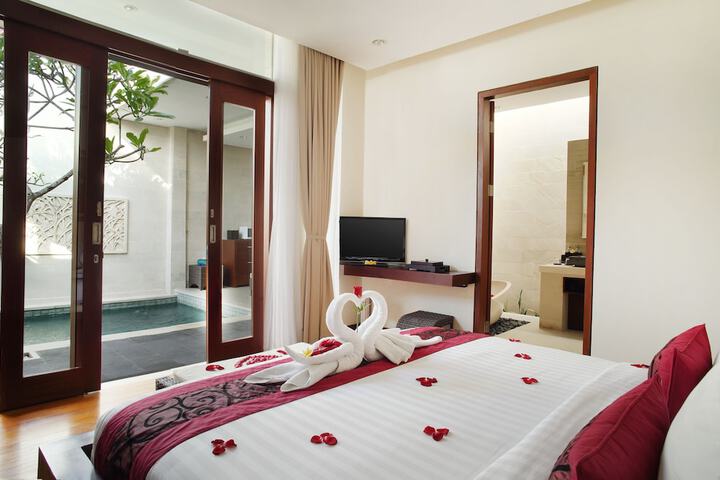 Room 3 of 35