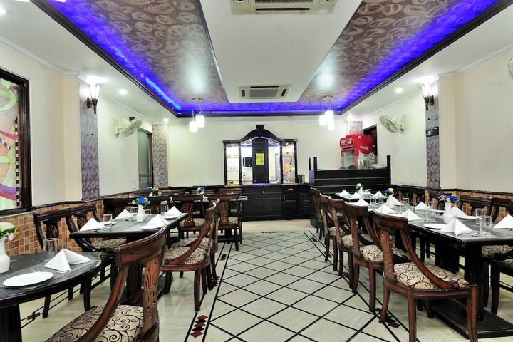 Dining Photos
