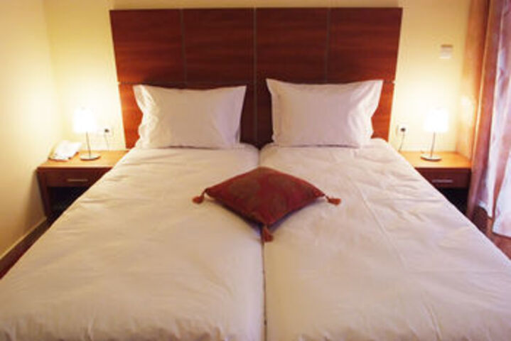 Room 10 of 35