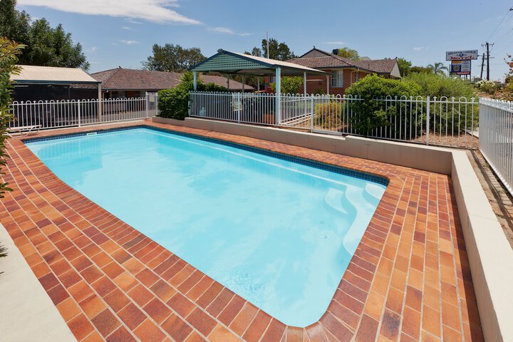 Hotel with Pool