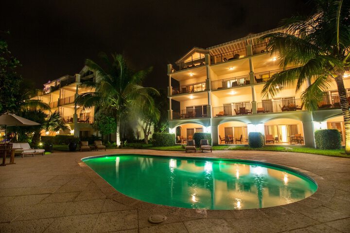 Pool Hotel