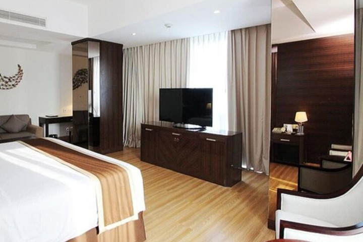 Room 27 of 72