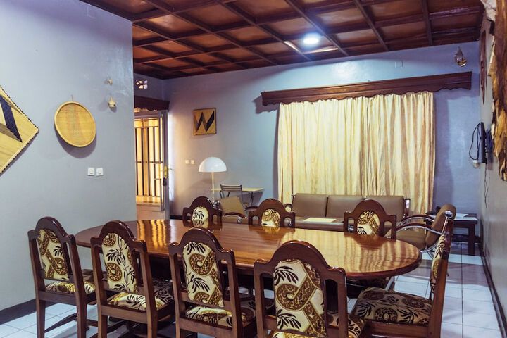Room 11 of 23