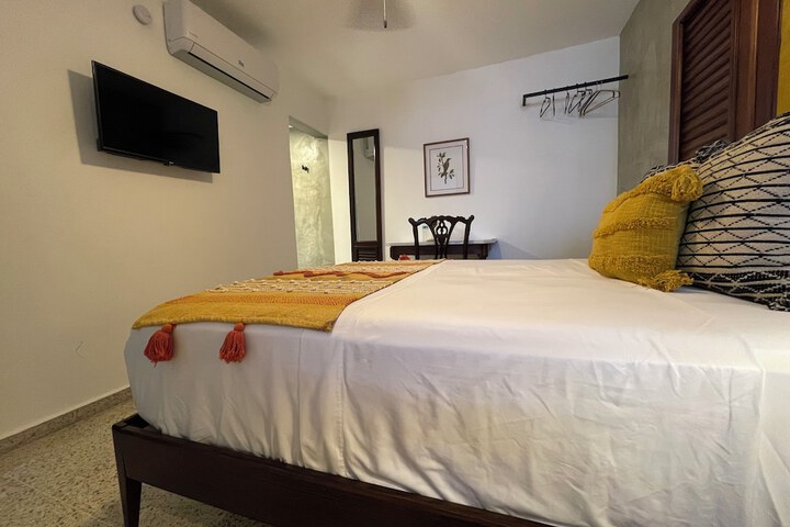 Room 10 of 52