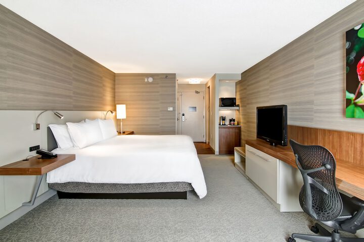 Room 8 of 60