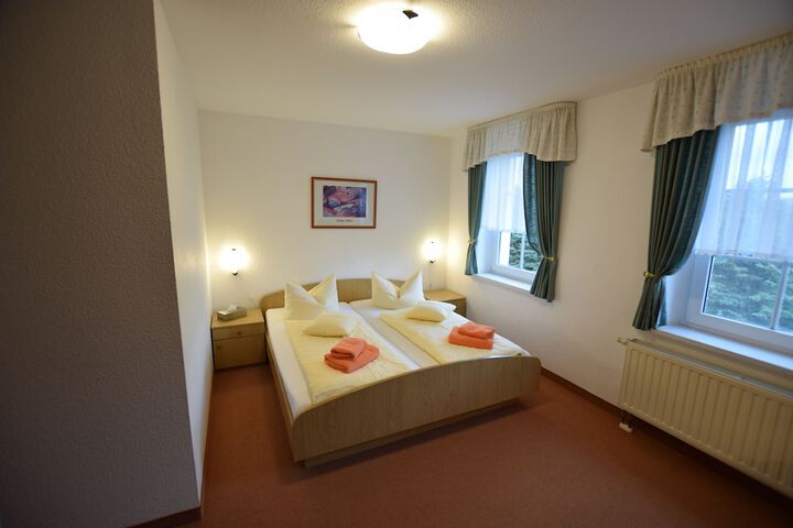 Room 25 of 52