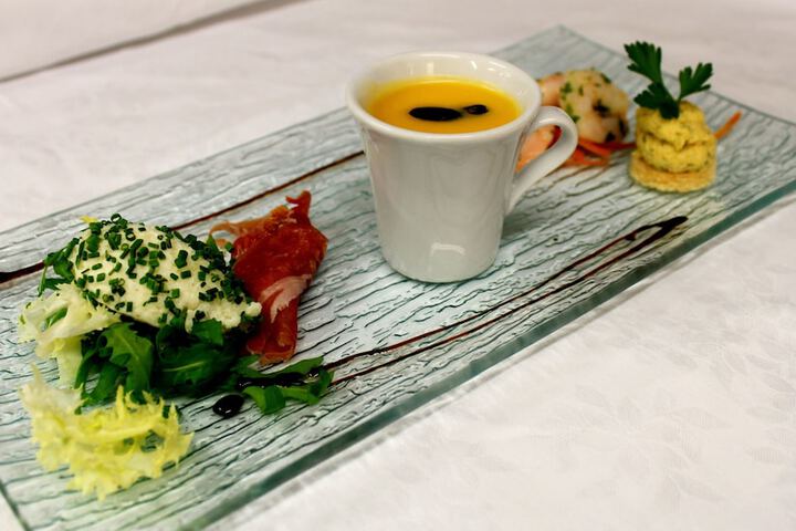 Dining Photos