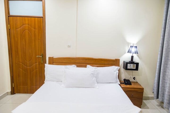 Room 47 of 128