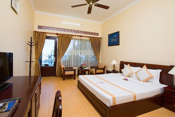 Room 36 of 104