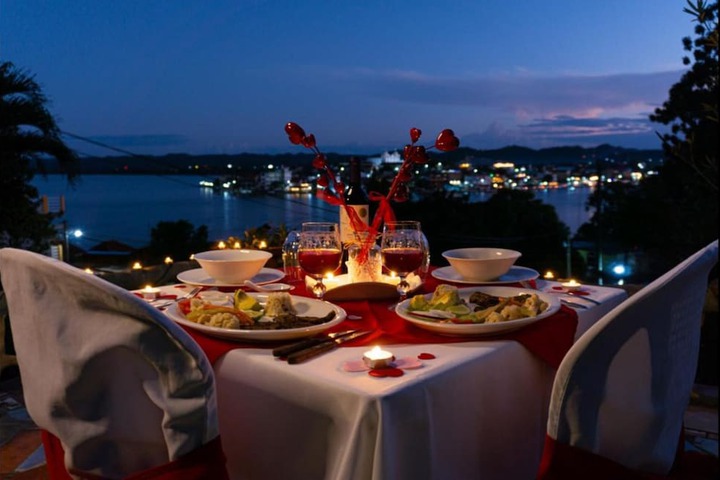 Dining 49 of 67