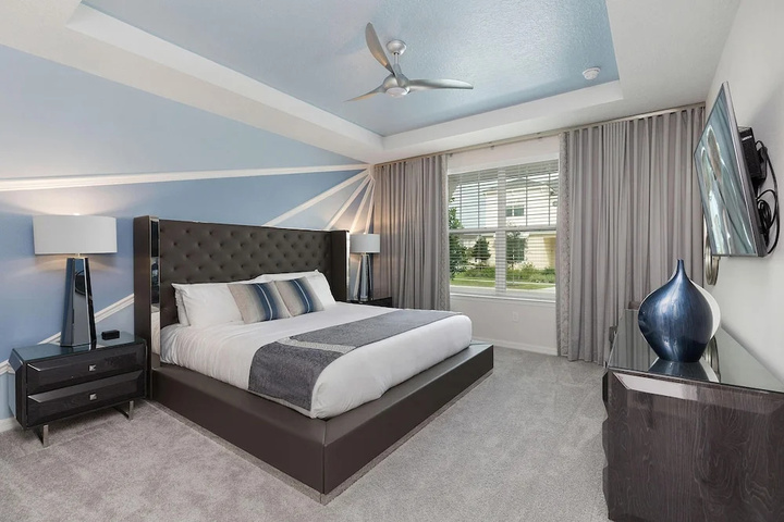 Room 5 of 30