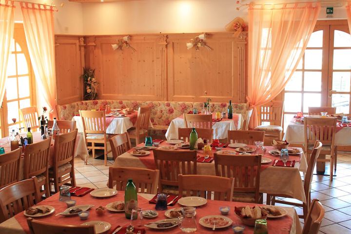 Breakfast area