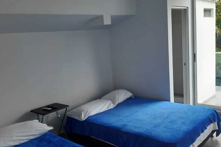 Room 7 of 10