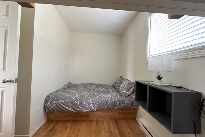 Room 11 of 39