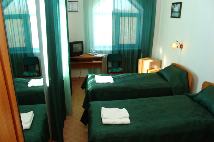 Room 8 of 19