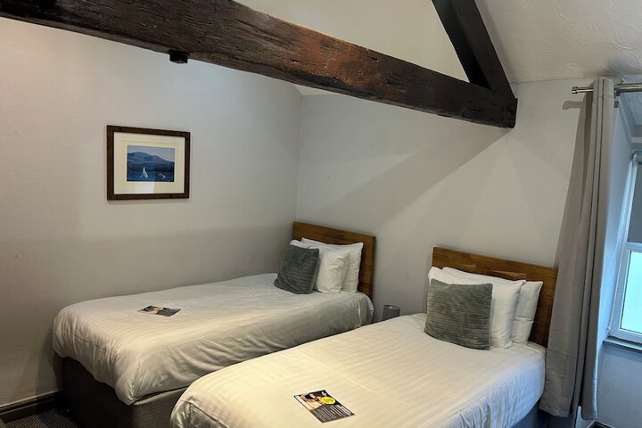 Room 19 of 142