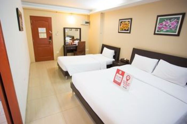 Room 26 of 61