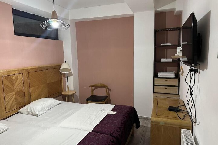 Room 3 of 17