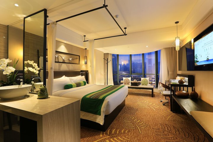 Room 7 of 27