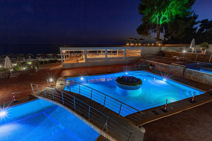 Pool 34 of 73