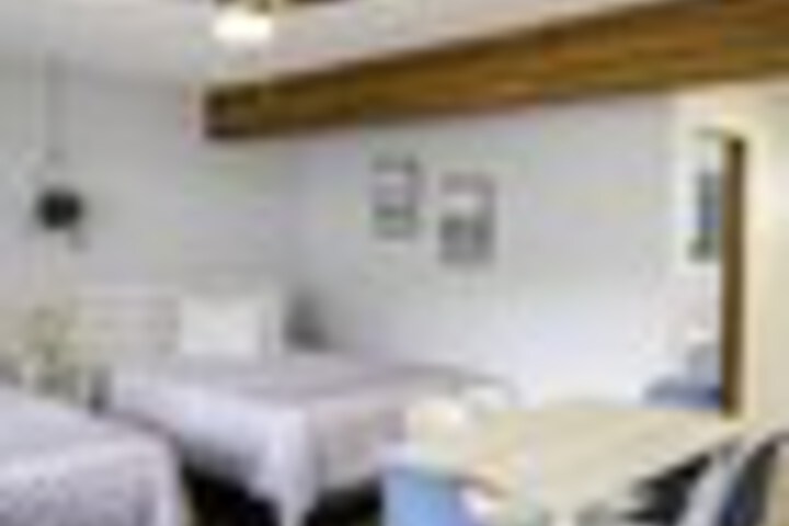 Room 77 of 147