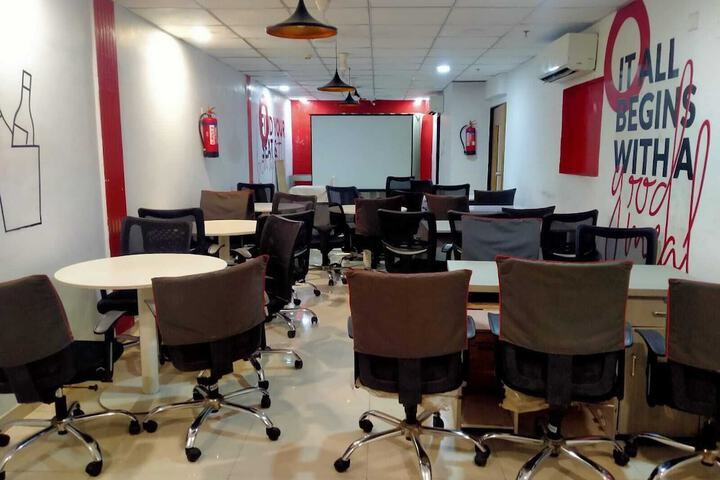 Business Center 25 of 29