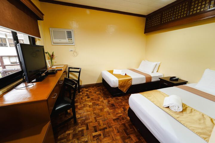 Room 5 of 28