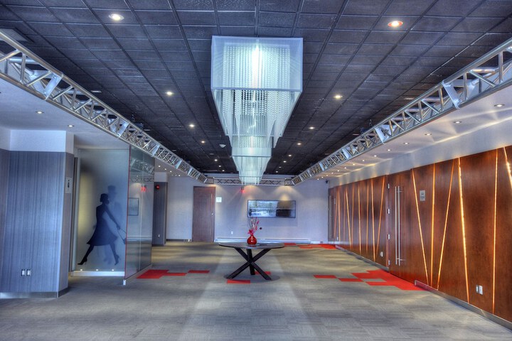 Business Center 42 of 46