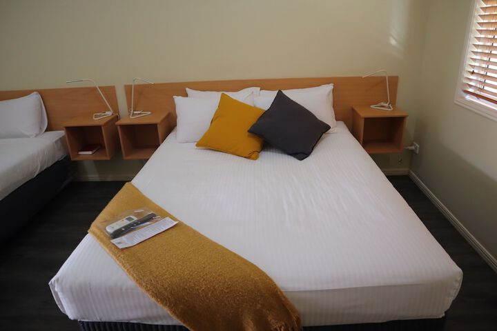 Room 5 of 35