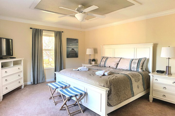 Room 6 of 51