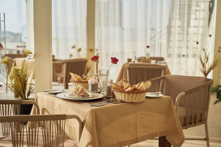 Breakfast/Coffee Service 144 of 174