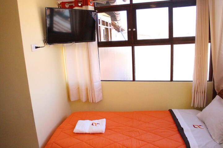 Room 8 of 10