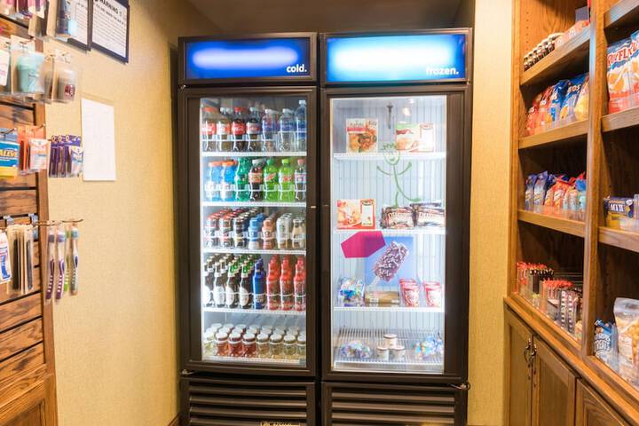 Snack bar