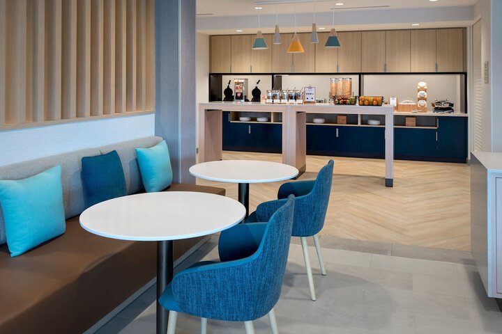 Breakfast/Coffee Service 24 of 28