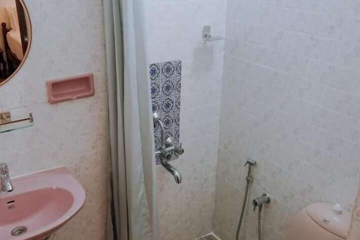 Room 54 of 84