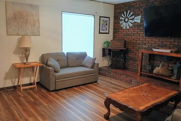 Room 32 of 61