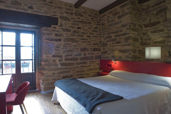 Room 9 of 40