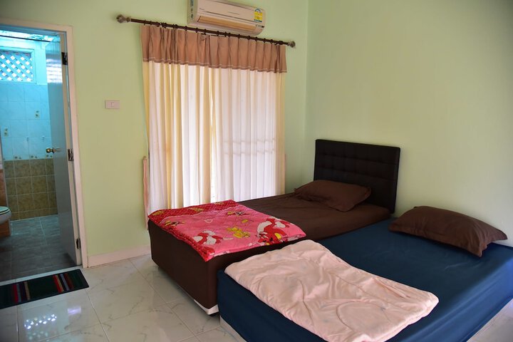 Room 20 of 34