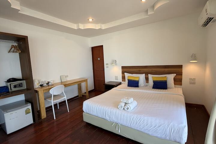 Room 26 of 112