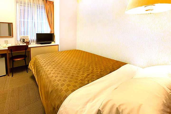Room 13 of 30