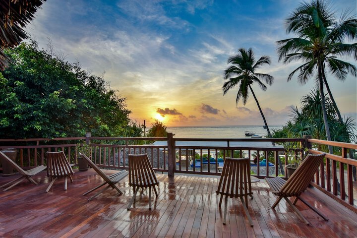 Sundeck 38 of 45