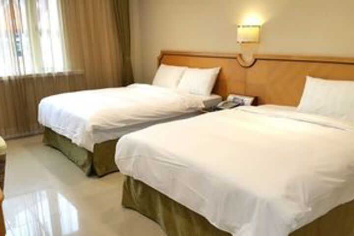 Room 21 of 35