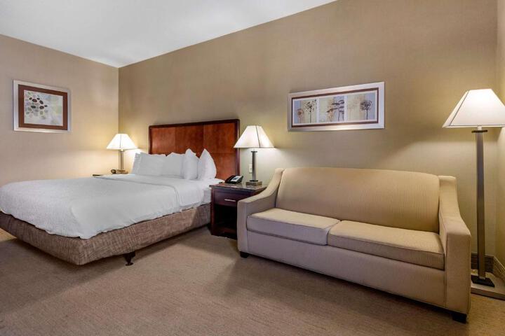 1 King Bed (11 of 20)