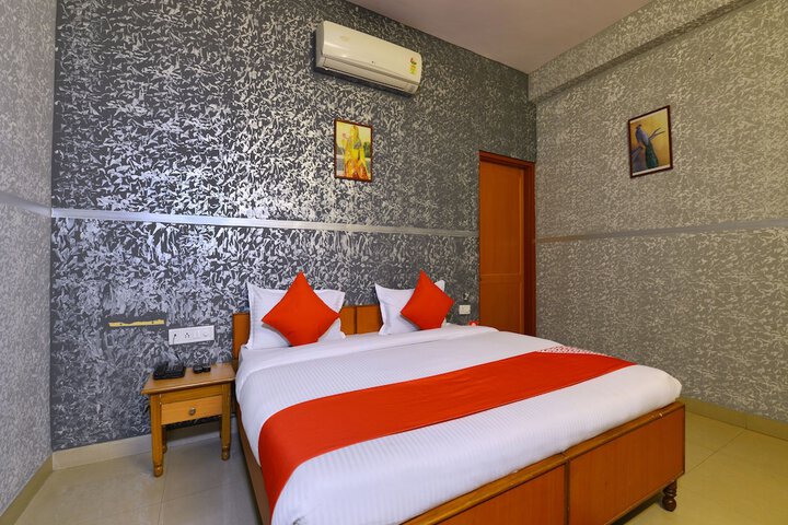 Room 8 of 24
