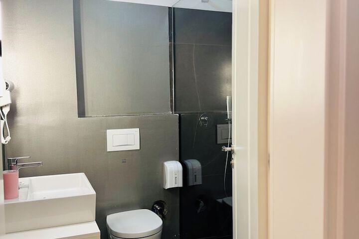 Room 18 of 31
