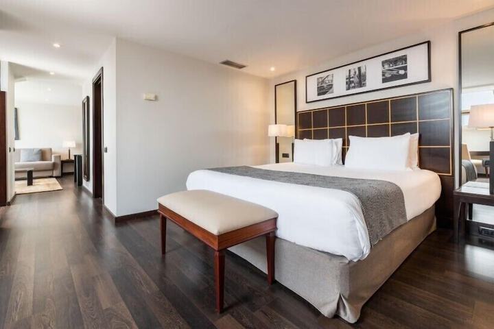 Room 16 of 54