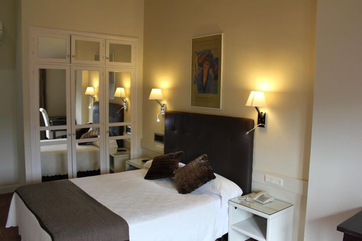 Room 5 of 56
