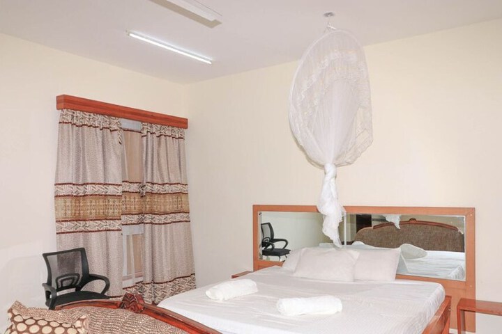 Room 65 of 190