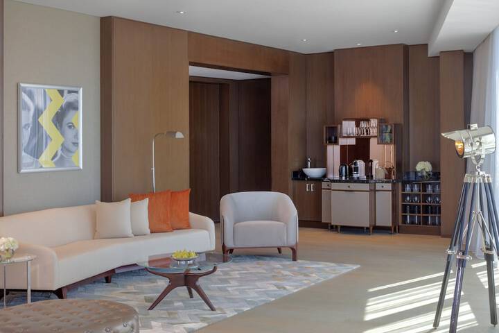 Room 20 of 99