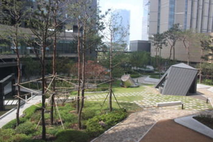 Hotel Exterior 8 of 26